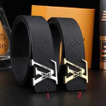Louis Vuitton V-shaped buckle black textured belt, simple and elegant, low-key luxury