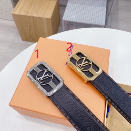 Louis Vuitton square buckle black belt, simple and elegant, low-key luxury