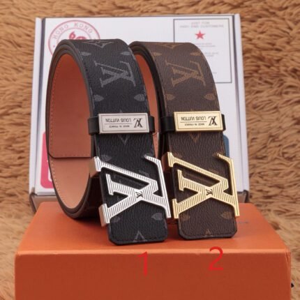 Louis Vuitton V-buckle textured belt, simple and elegant, noble and elegant