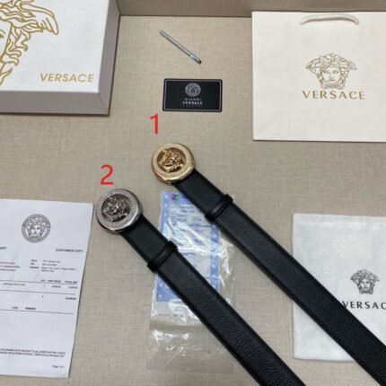 Versace circular Medusa embossed buckle with black belt, simple and elegant, low-key and luxurious