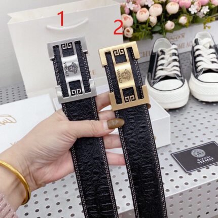 Versace Classic Square Ring Buckle Black Belt Classic Fashion Noble and Elegant