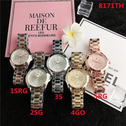 TOMMY watch circular minimalist dial with metal steel strip