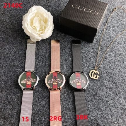 Gucci watch circular dial steel strip