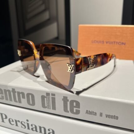 Louis Vuitton Classic Havana Frame Brown Lens Square Rounded Sunglasses