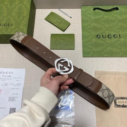 Gucci belt classic silver buckle belt brown and beige soft to the touch