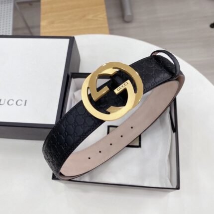 Gucci belt, black classic belt, gold buckle, simple yet elegant, soft and elastic to the touch
