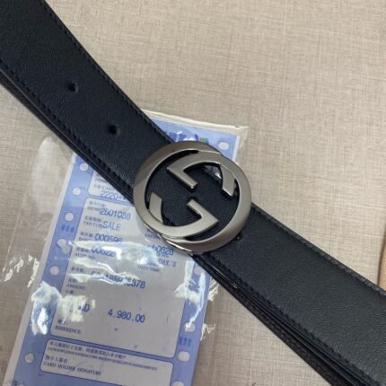 Gucci Black Gold G Buckle Black Belt Soft to the Touch Flexible with Exquisite Oiled Edges