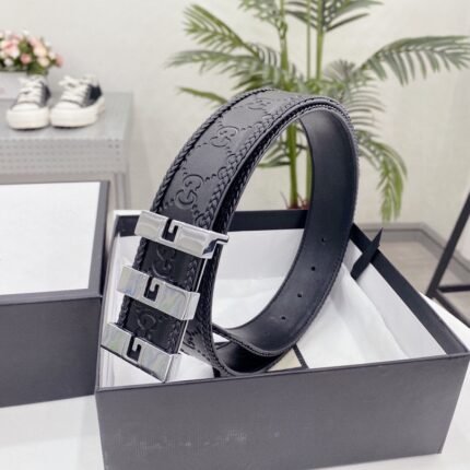 Gucci classic silver G buckle black belt, simple and elegant, noble and fashionable, exuding a low-key sense of luxury