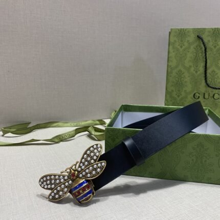 Gucci bee inlaid black belt unique design shows extraordinary charm