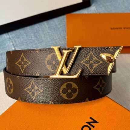 Louis Vuitton classic double-sided brown belt, simple and elegant, low-key luxury