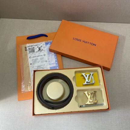 Louis Vuitton classic two-color V-buckle belt gift box set, simple and elegant, low-key luxury