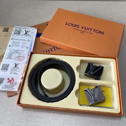 Louis Vuitton classic double buckle V-buckle belt gift box set, simple and elegant, noble and luxurious