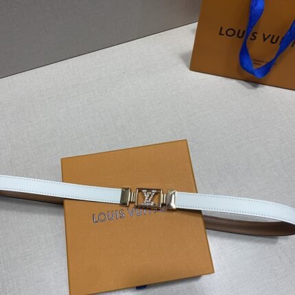 Louis Vuitton gold square buckle white belt, simple and elegant, classic and fashionable