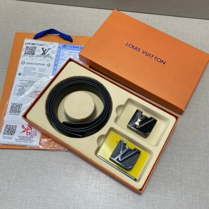 Louis Vuitton classic double buckle V-buckle belt gift box set, simple and elegant, low-key luxury
