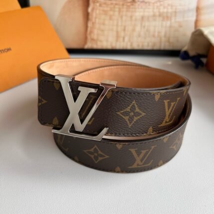 Louis Vuitton silver V buckle brown textured belt, simple and elegant, noble and luxurious