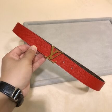 Louis Vuitton gold V buckle double-sided belt, simple and elegant, noble and luxurious