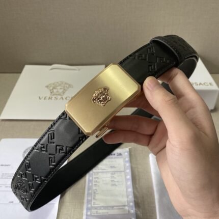 Versace gold square buckle with black texture belt, simple and elegant, low-key and luxurious