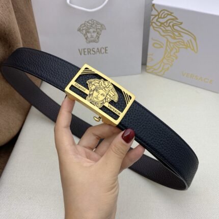Versace gold square buckle with black belt, simple and elegant, low-key and luxurious