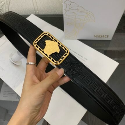 Versace gold square buckle with black texture belt, simple and elegant, low-key and luxurious