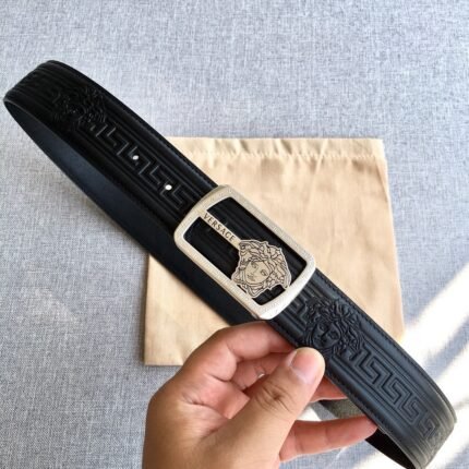 Versace silver square buckle with black texture belt, simple, atmospheric, exquisite and elegant