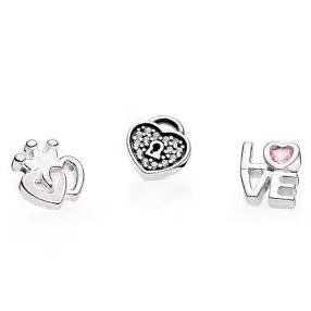 The Pandora's Box set is sophisticated and simple