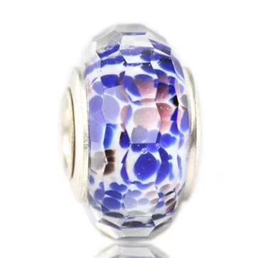 Pandora's scales are colorful, and the blue glass beads are delicate and simple