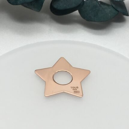 Suitable for wearing fashionable pendants in various places, versatile and personalized