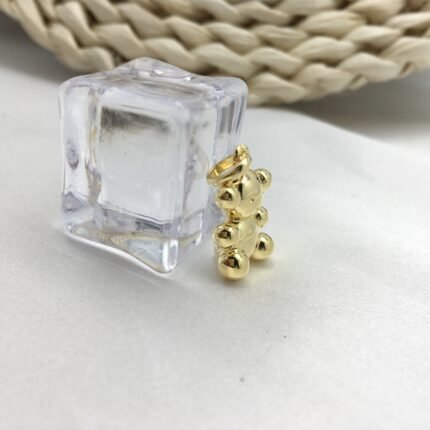 Suitable for wearing fashionable pendants in various places, versatile and personalized