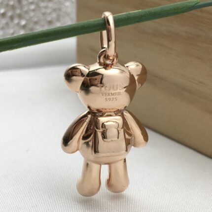 Suitable for wearing fashionable pendants in various places, versatile and personalized