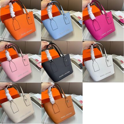 Fashionable and versatile fashion elements, diagonal cross bag, small square bag, suitable for daily travel and gatherings