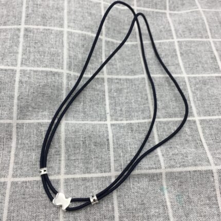 The necklace is versatile and personalized, suitable for wearing in various places and fashionable