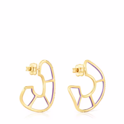 Earrings are versatile and personalized, suitable for wearing in various places and fashionable
