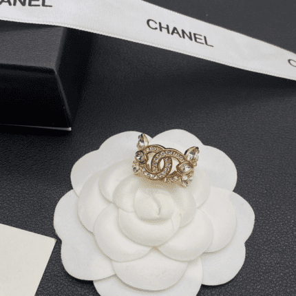 Fashionable and versatile temperament shining zircon inlaid with gold wheat double C creative design high-end ring