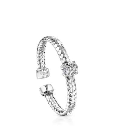 The ring is versatile and personalized, suitable for wearing in various places and fashionable