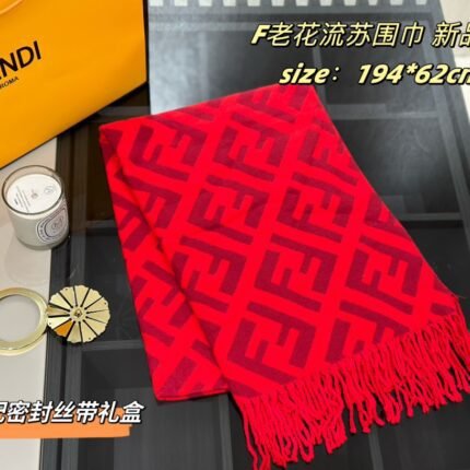 ❤️‼ ️ All come with ribbon sealed gift boxes ????  Fendi's hottest cashmere scarf of the highest quality ‼️  Size: 194 * 62cm