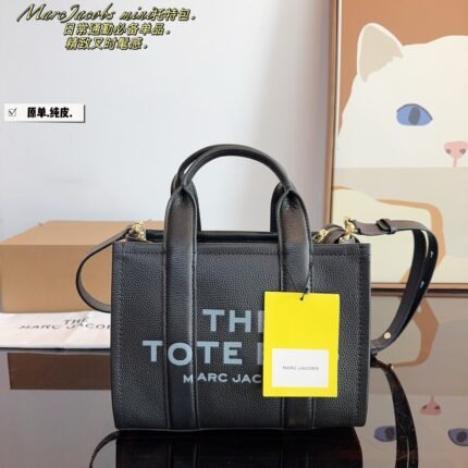 New fashionable and high-end leather handbag with diagonal cross, suitable for daily travel and gatherings