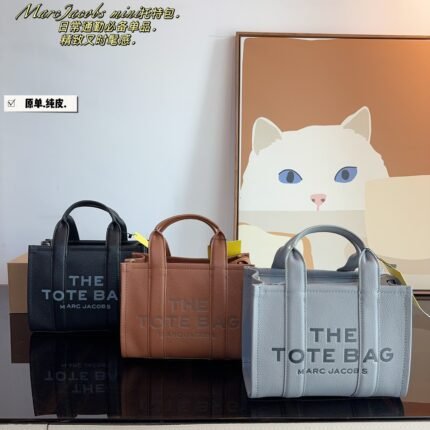 New fashionable and high-end leather handbag with diagonal cross, suitable for daily travel and gatherings