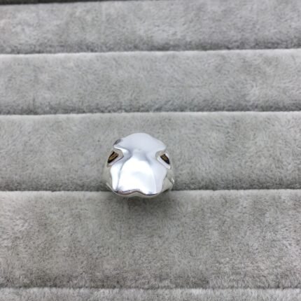 The ring is versatile and personalized, suitable for wearing in various places and fashionable