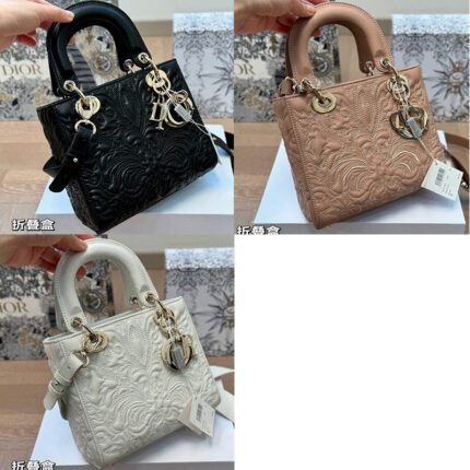 The Diana bag is retro, elegant, timeless, classic, and suitable for both formal and casual use. It is stress free for daily commuting