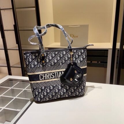 Combination of new vintage flower series shopping bags~Comes with a coin purse pendant made of classic vintage flower fabric! Super large capacity! Paired with the floral fabric series round cake bag~Super cute and practical! Same series single elongated wallet! Full of matching sense!