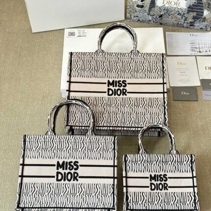 Original jacquard shopping bag, small, exquisite and stylish，Size: 42cm, 36cm, 26cm