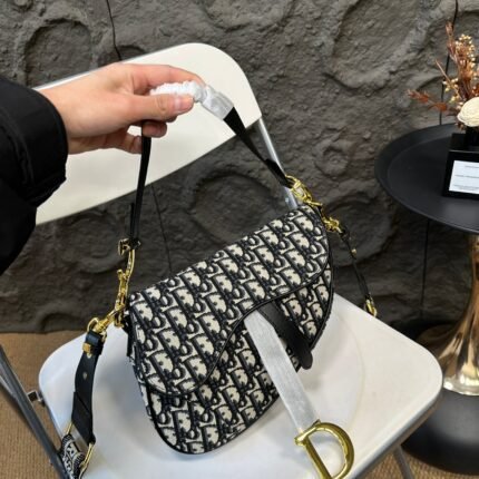 Cowboy saddle bag, super stylish and essential item, versatile for all seasons, casual matching, fashion matching