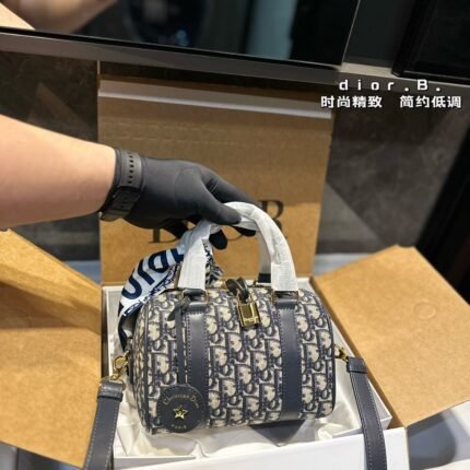 Old flower pillow bag