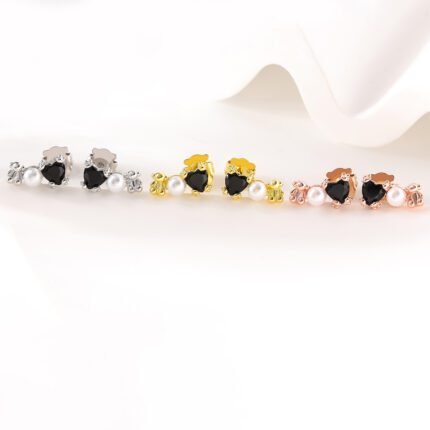 Light luxury fashion high-end earrings for men and women suitable for daily gatherings