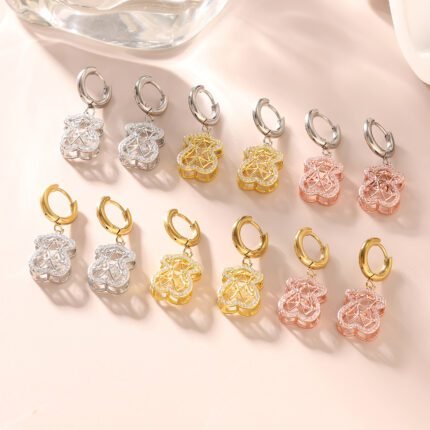 Light luxury fashion high-end earrings for men and women suitable for daily gatherings