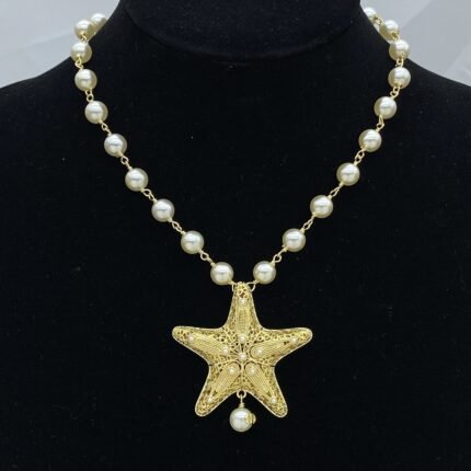 New Fashion High-end Starfish Pendant Necklace Women's Jewelry