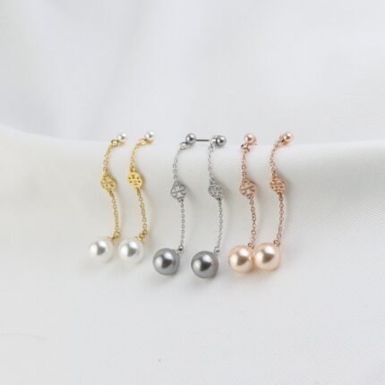 TB fashion, gentle socialite temperament, niche design, face highlighting, small and long style, metal tassel, glass pearl earrings, earrings for women