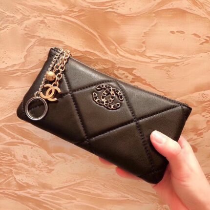 Chanel imported sheepskin coin purse phone case, durable and non deformable, with a soft and delicate touch