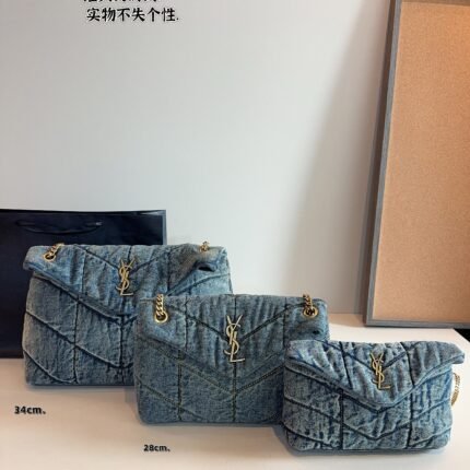 Cowboy cloud bag is cute, soft and has a super good touch, casual and sweet, cool and top of the line