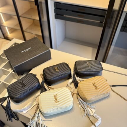 New camera bag, made of imported full grain cowhide fabric, lightweight and practical for outdoor use!